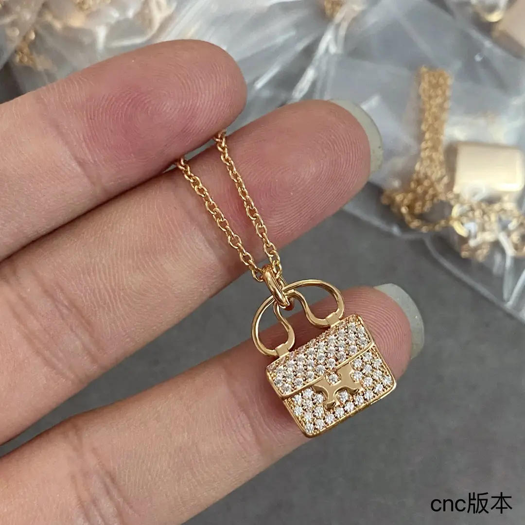 18K Rose Gold Diamond Clavicle Necklace for Women