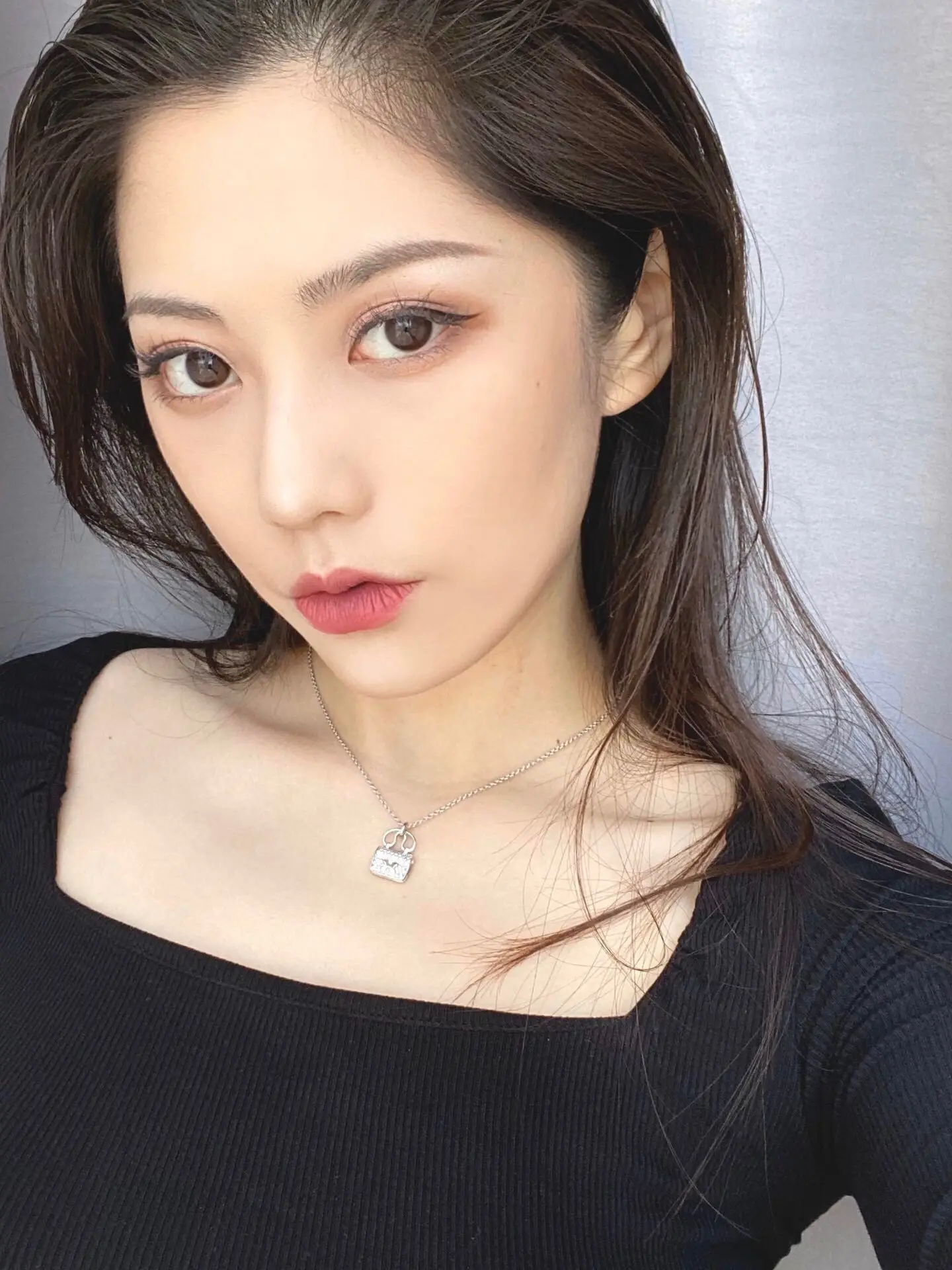 18K Rose Gold Diamond Clavicle Necklace for Women — feature 9