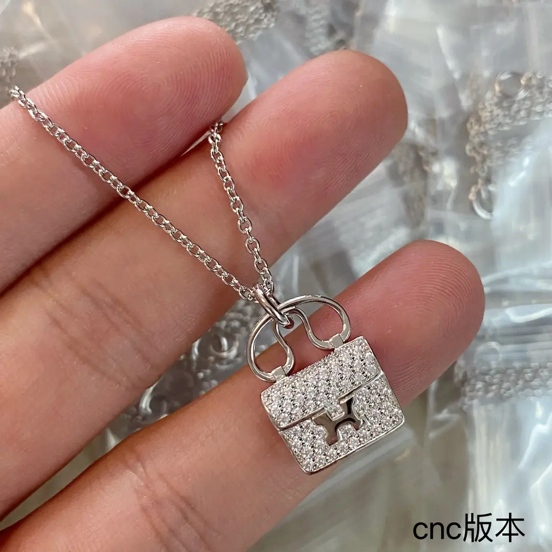 18K Rose Gold Diamond Clavicle Necklace for Women