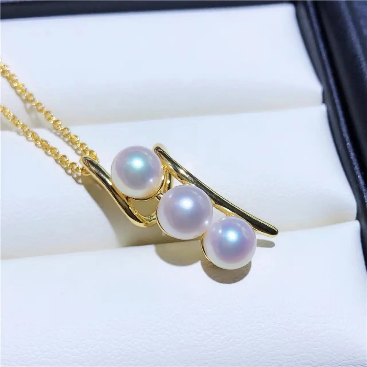 Beautiful Pearl Pendant Necklace for Women Pink Purple Gold Chain - Image 5
