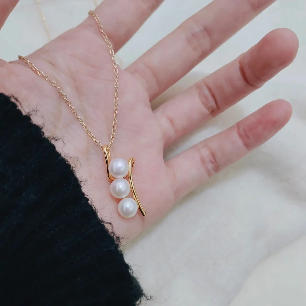 Beautiful Pearl Pendant Necklace for Women Pink Purple Gold Chain - Image 6