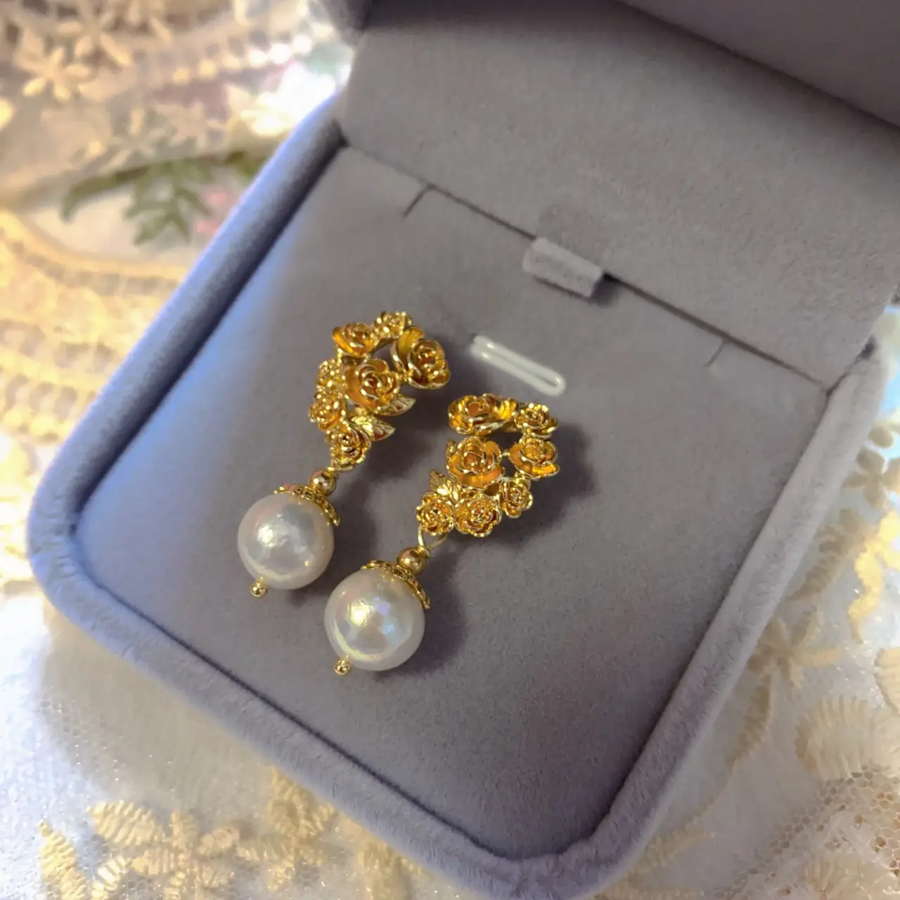 Elegant Golden Pearl Earrings for Women - Image 4