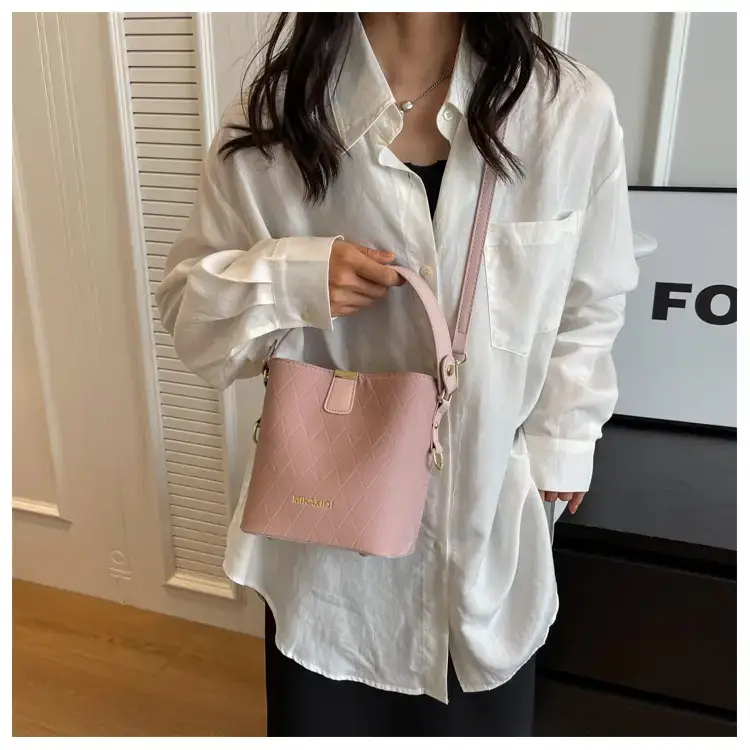Pink Quilted Women's Bucket Handbag 2023 — feature 32