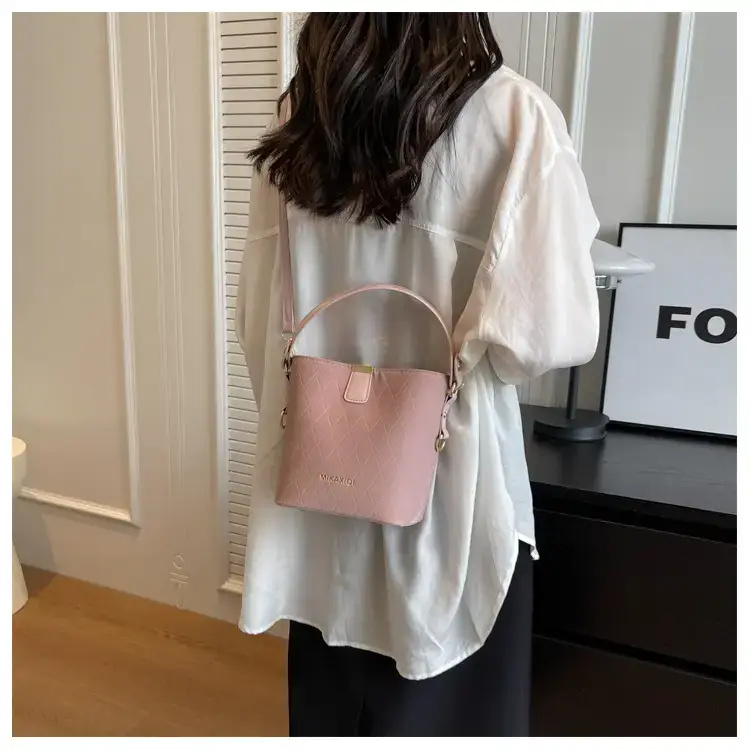 Pink Quilted Women's Bucket Handbag 2023 — feature 35