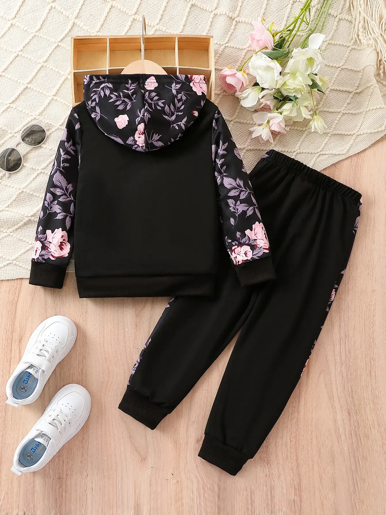 Girls Long Sleeve Sweater Set Black Purple Heart Design — feature 10