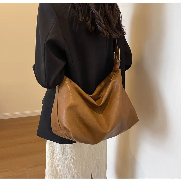 Women Large Capacity Brown Leather Shoulder Messenger Bag — feature 11