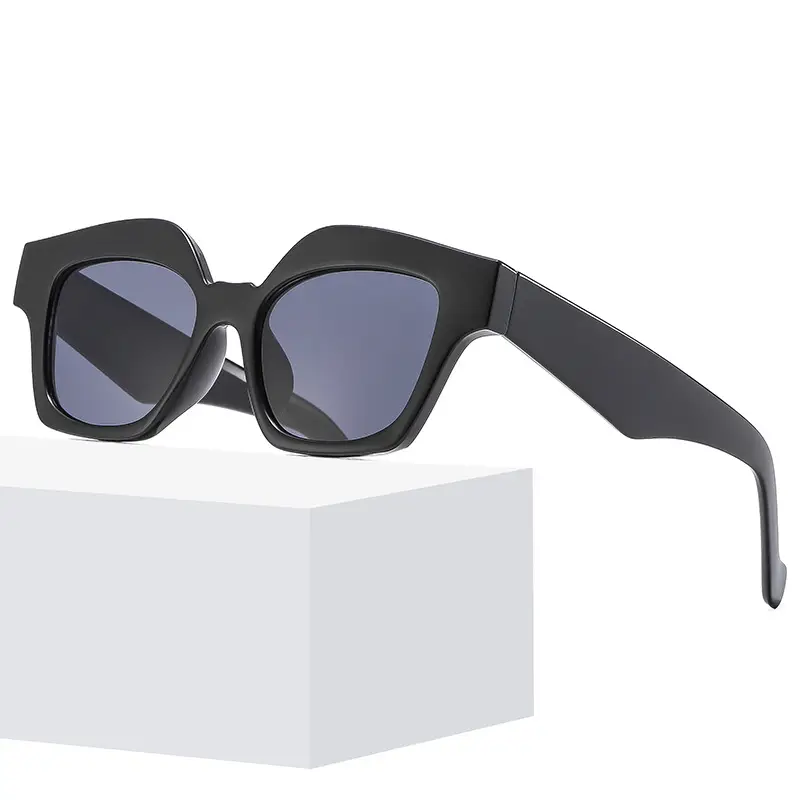 Square Sunglasses for Women Brown Leopard Print - Image 10