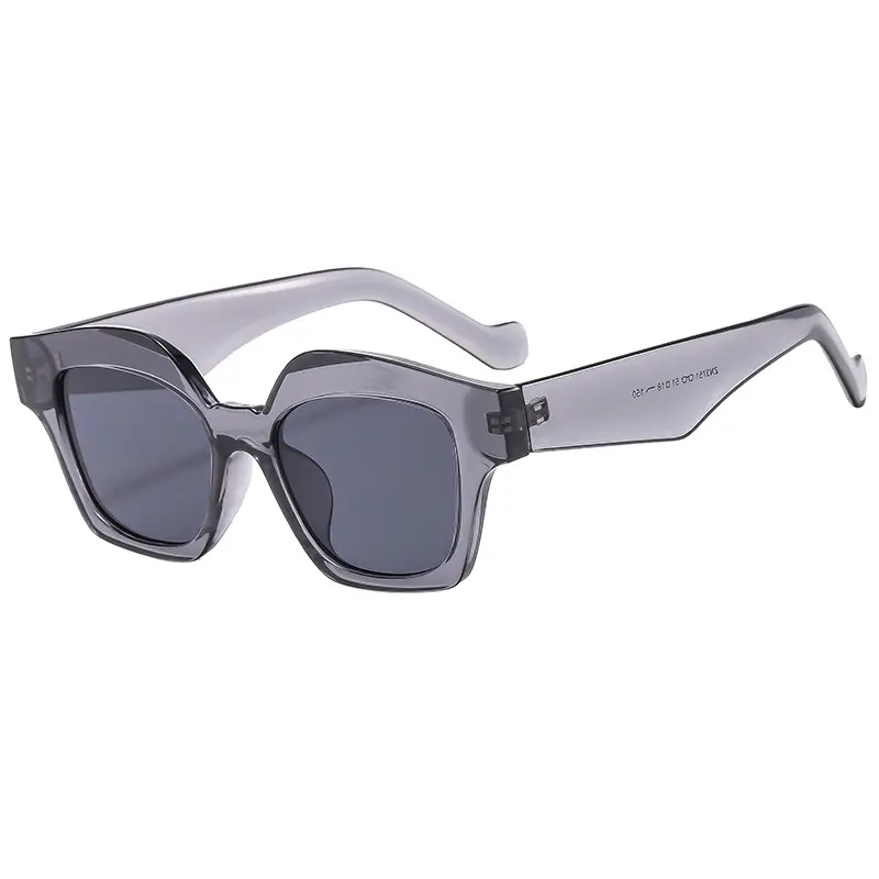 Square Sunglasses for Women Brown Leopard Print - Image 4