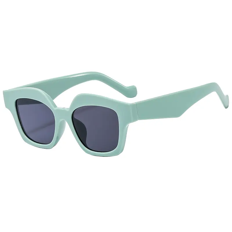 Square Sunglasses for Women Brown Leopard Print - Image 5