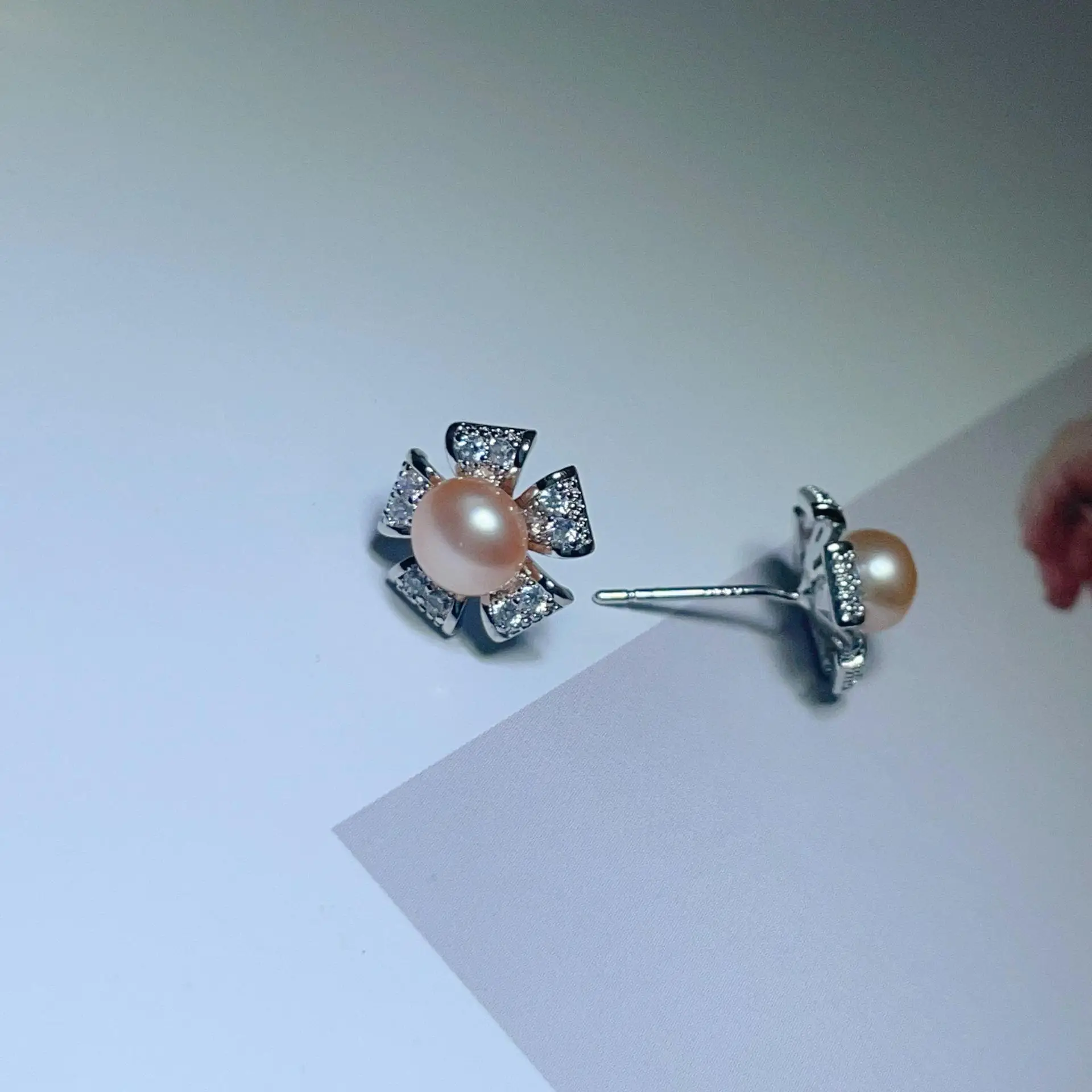 S925 Silver Pearl Flower Earrings 6-7mm Zircon - Image 4