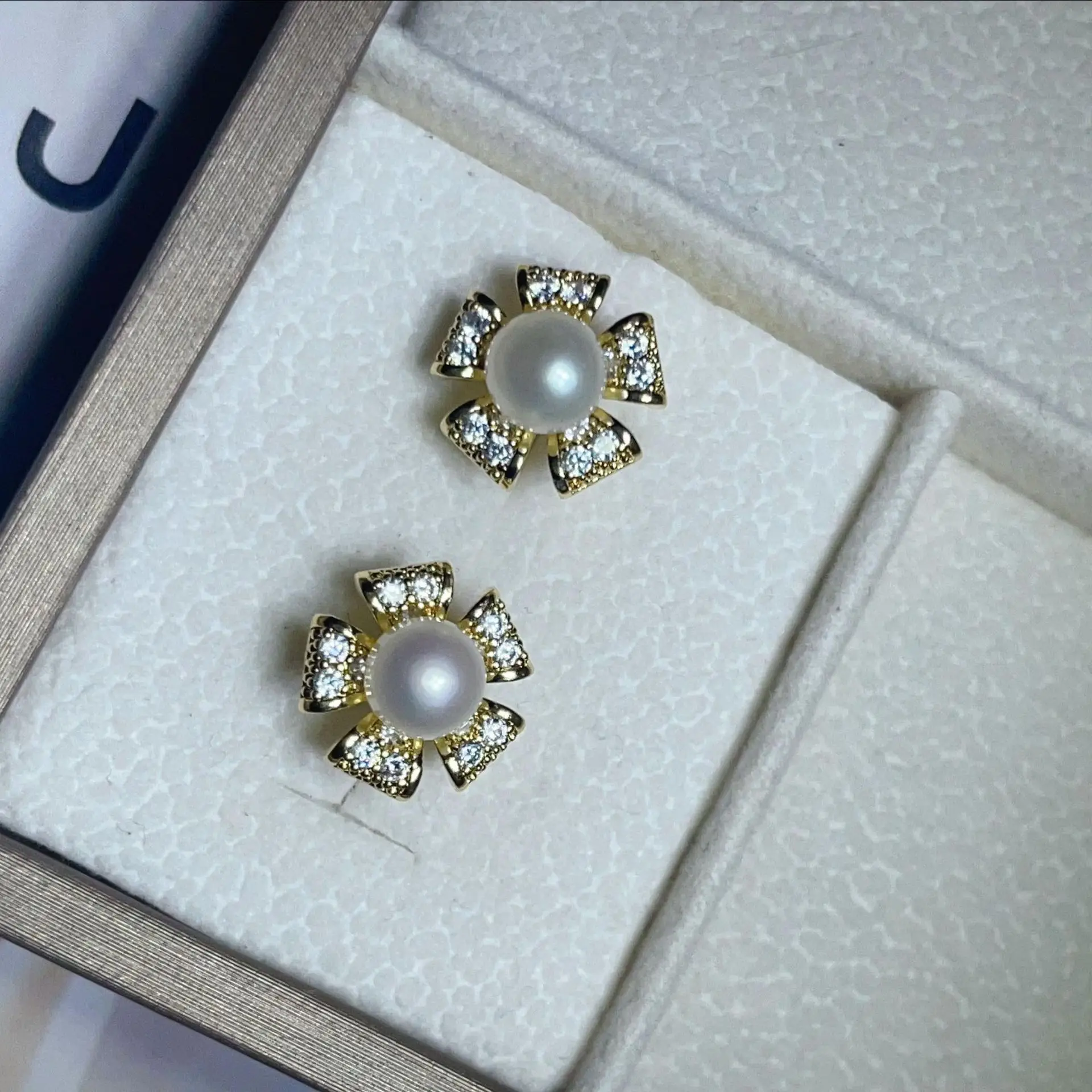 S925 Silver Pearl Flower Earrings 6-7mm Zircon — feature 6
