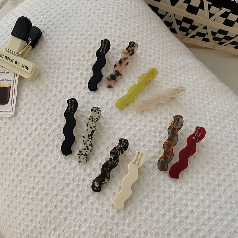 Leopard Print Acrylic Hairpins for Women — feature 6