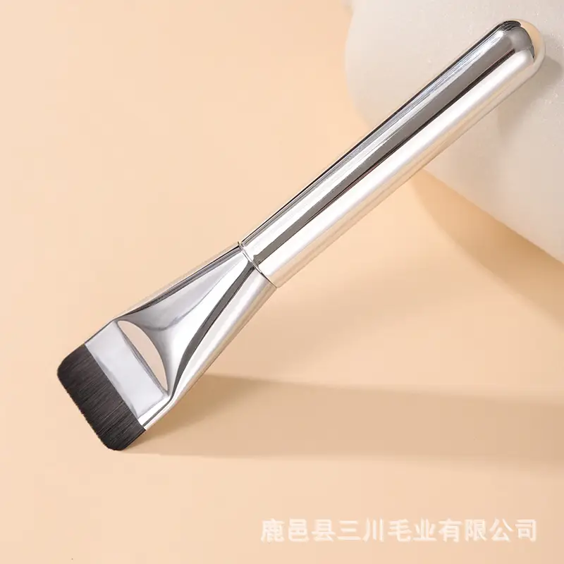 Ultra-Thin Wake Foundation Brush Base Beauty Tool — feature 12