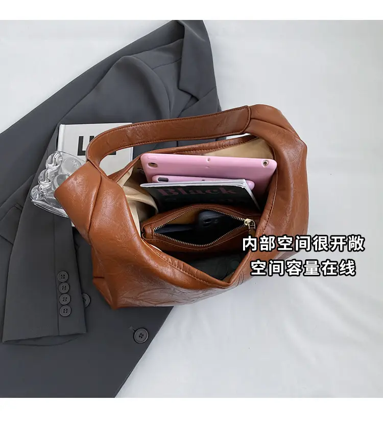 Women's Large Capacity Leather Bucket Bag Tan 2023 — feature 6