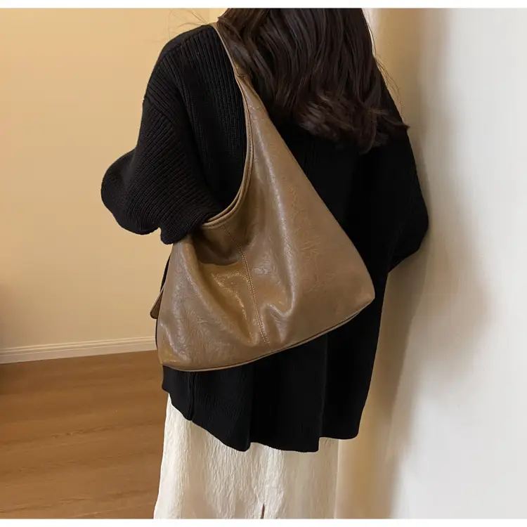Black Leather Shoulder Bag for Women 2023 New Fashion — feature 15