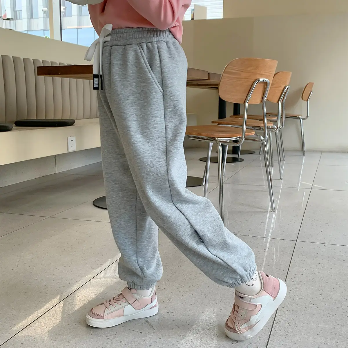 Girls Grey Sweatpants with Letter Print & Elastic Belt