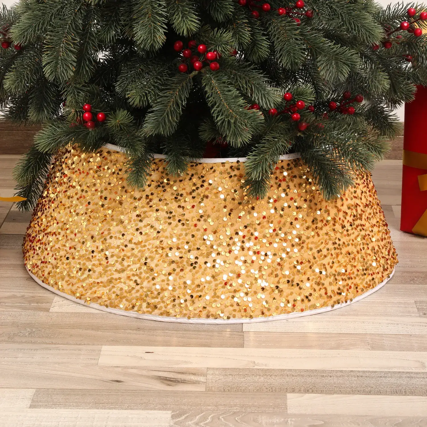 Christmas Tree Skirt with Sequin Decor - Image 4