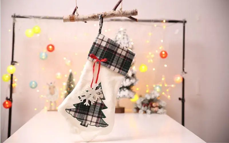 Christmas Socks Gift Bag with Dog Paw Design — feature 7