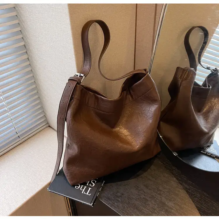 Retro Brown Leather Tote Bag for Women — feature 34