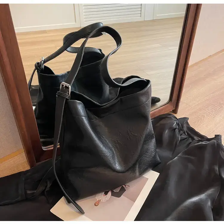 Retro Brown Leather Tote Bag for Women — feature 37