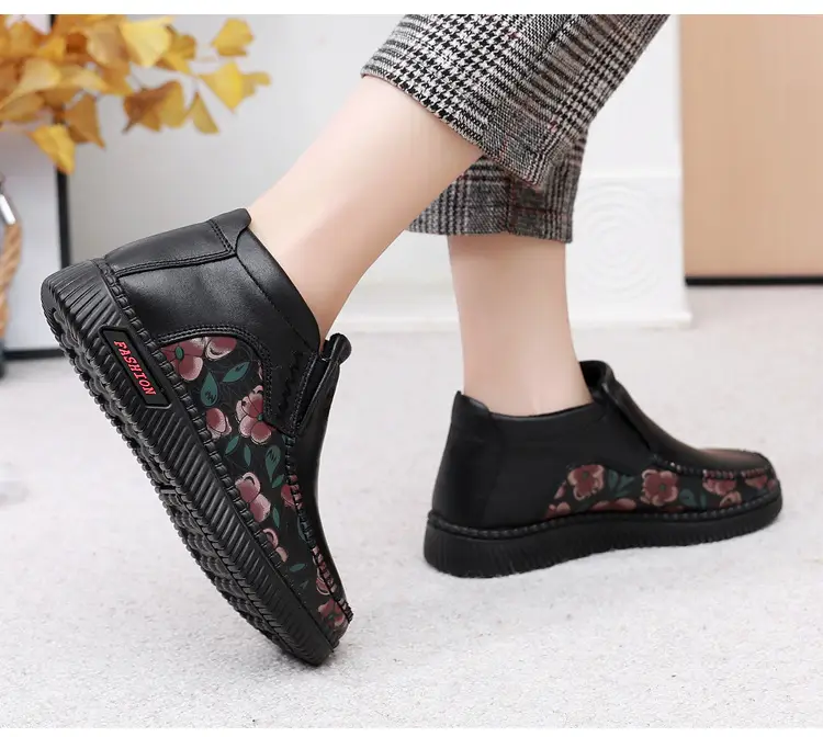 Winter old Beijing cloth shoes women's cotton-padded shoes middle-aged and elderly fleece-lined thick warm mom shoes soft bottom non-slip snow boots — feature 22