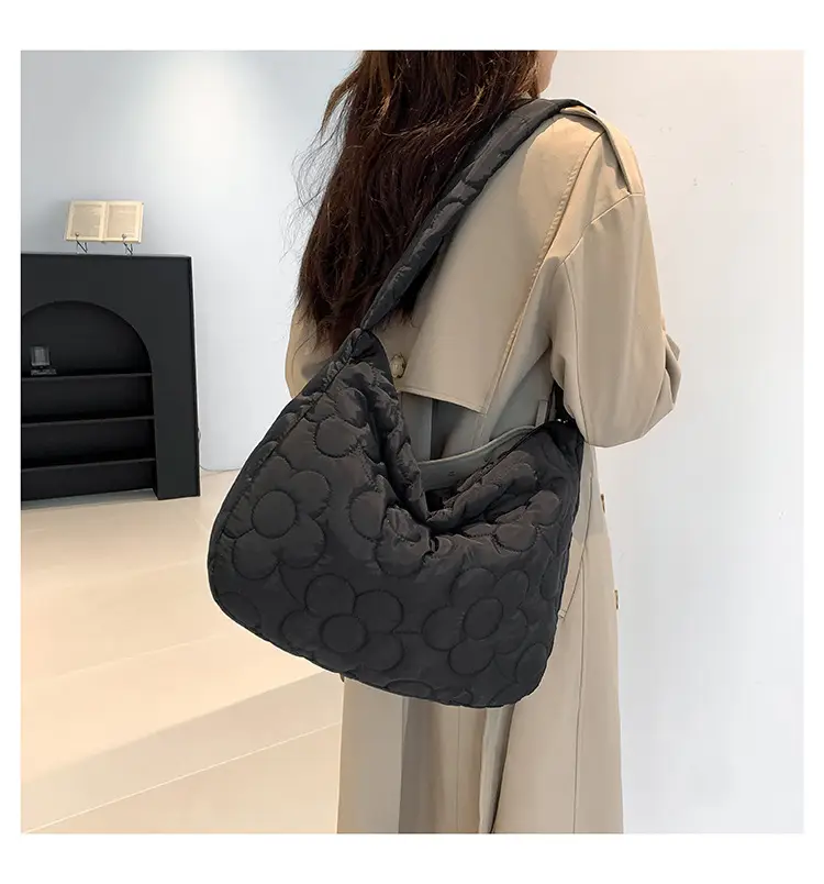 Black Quilted Shoulder Bag for Women 2023 Winter — feature 14