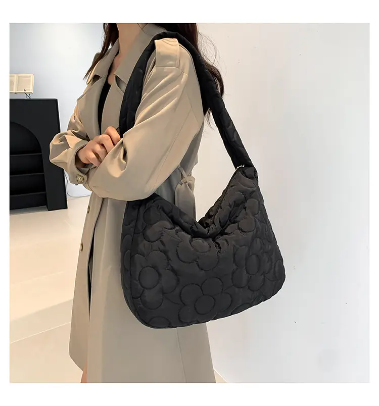 Black Quilted Shoulder Bag for Women 2023 Winter — feature 16