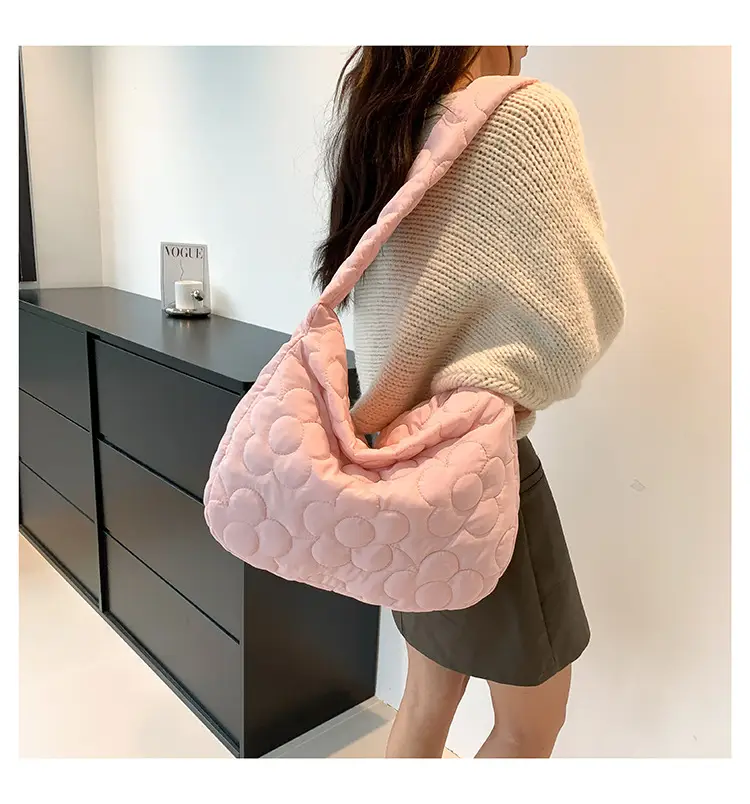 Black Quilted Shoulder Bag for Women 2023 Winter — feature 20