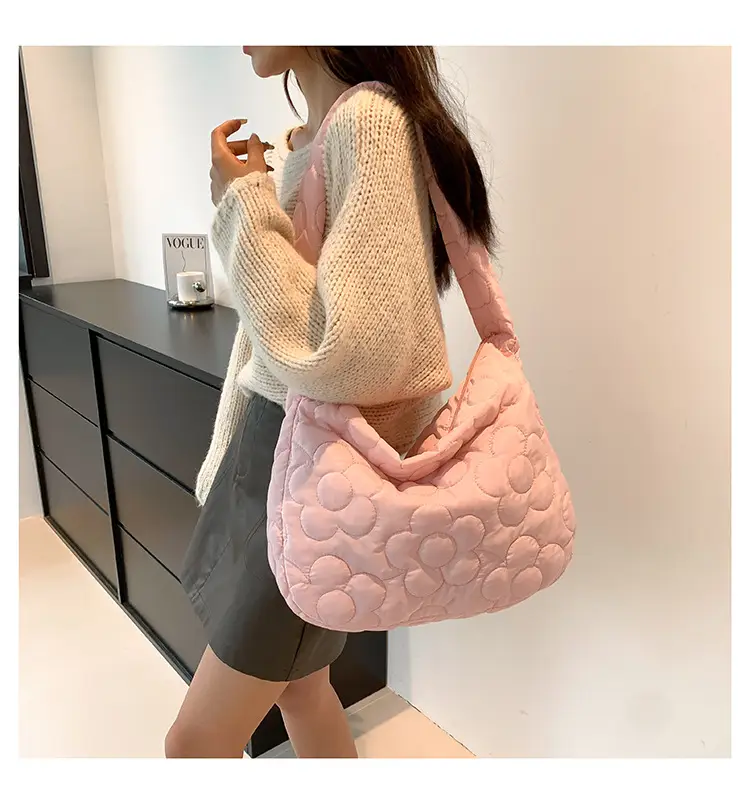 Black Quilted Shoulder Bag for Women 2023 Winter — feature 21