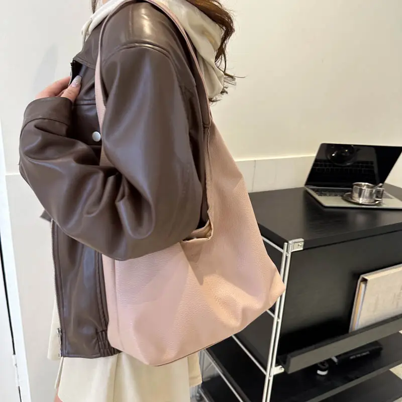 Black Retro Tote Bag for Women 2023 - Image 4