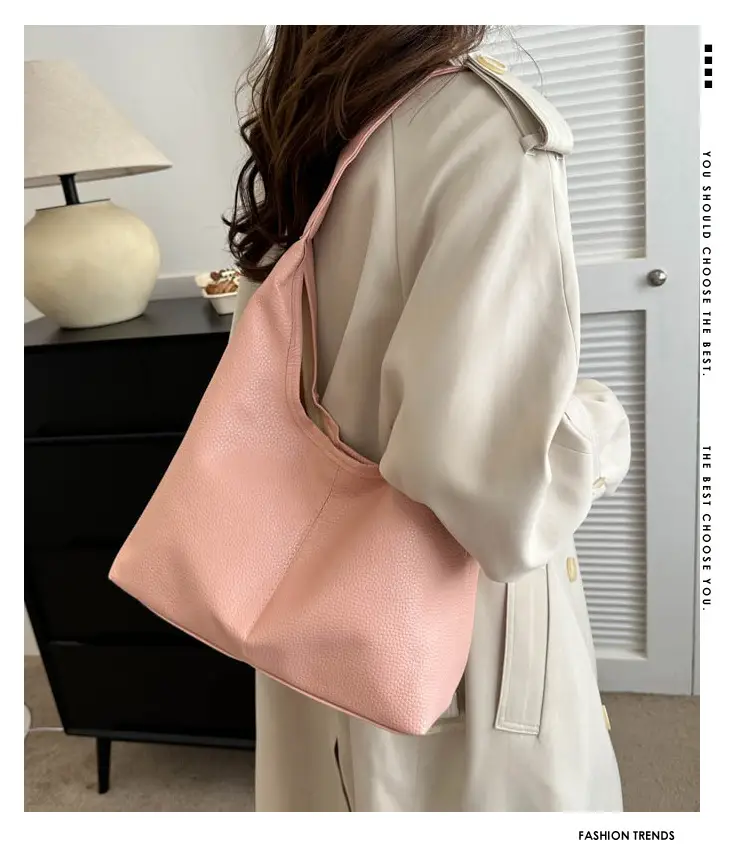 Black Retro Tote Bag for Women 2023 — feature 2