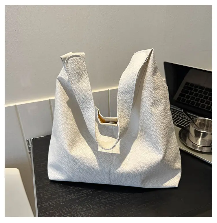 Black Retro Tote Bag for Women 2023 — feature 21