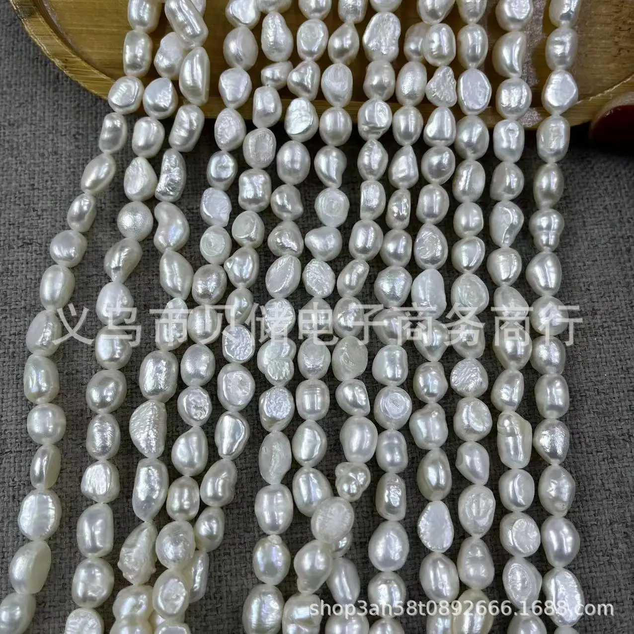 Natural Freshwater Pearl 5-9MM Baroque Shaped Chain — feature 5