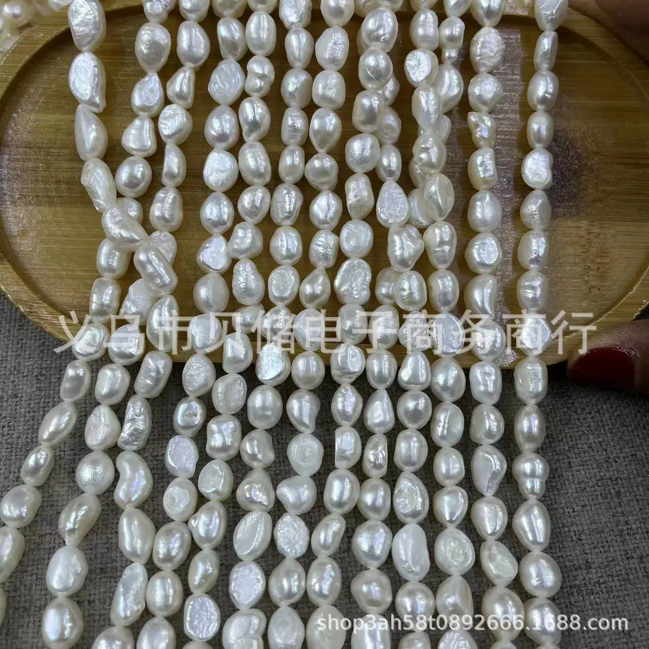 Natural Freshwater Pearl 5-9MM Baroque Shaped Chain — feature 6