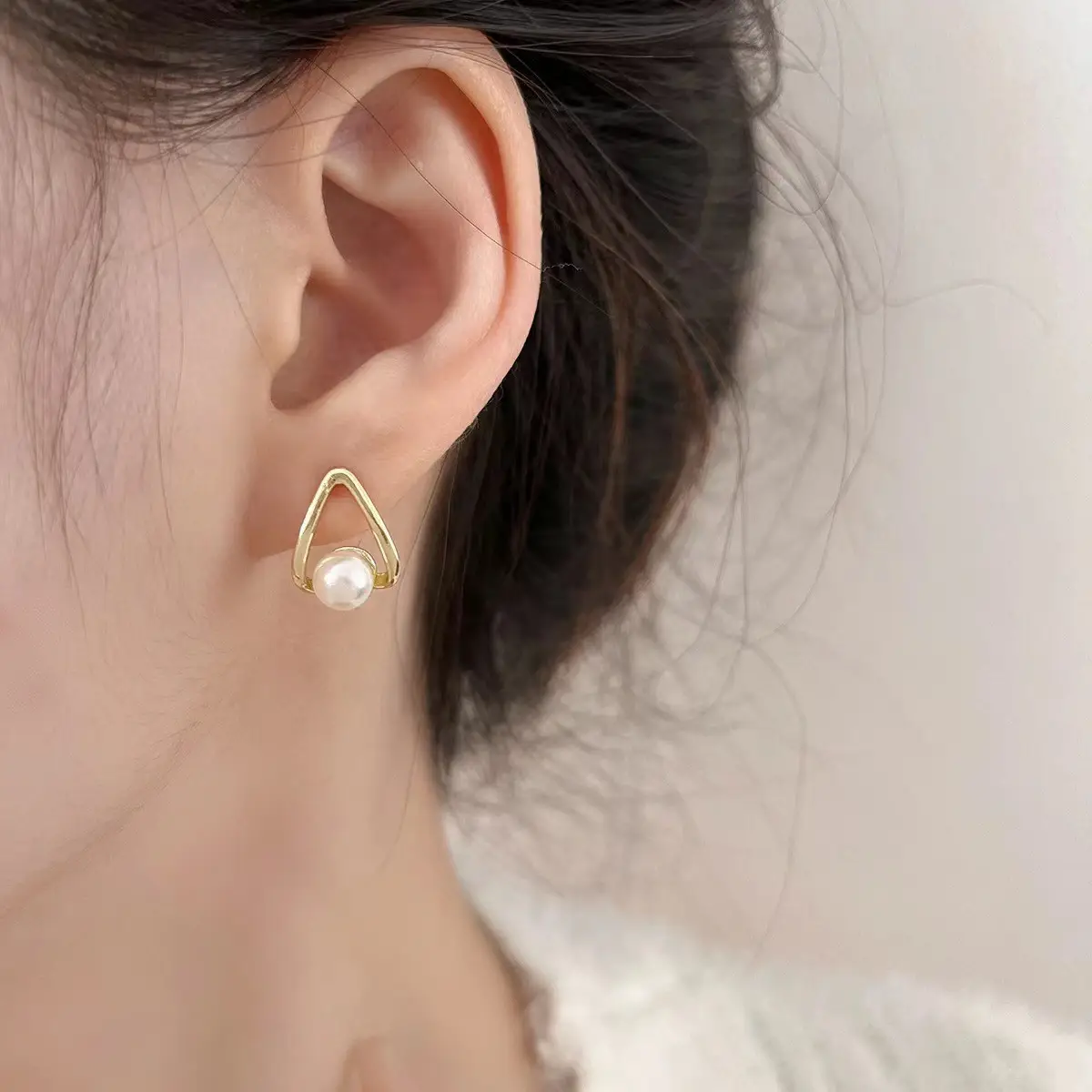 Women Pearl Earrings 2025 Autumn Style - Image 3