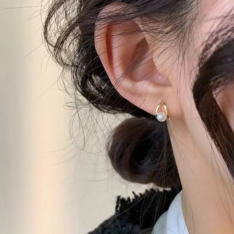 Women Pearl Earrings 2025 Autumn Style — feature 5