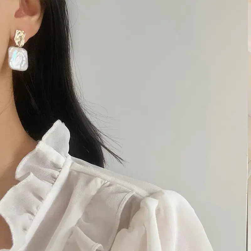 Retro Square Pearl Earrings for Women Elegant Fashion - Image 4
