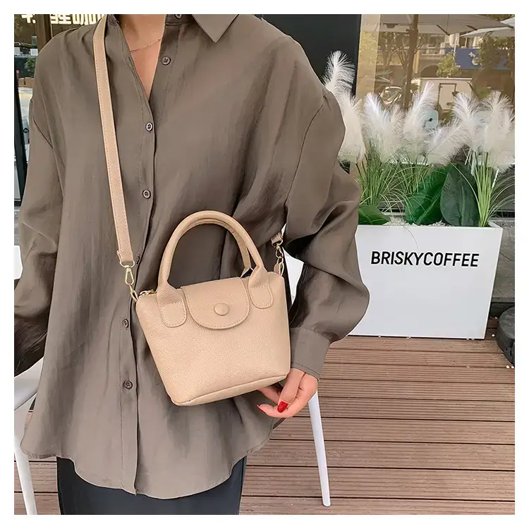 Women's Black Casual Mini Messenger Bag 2023 — feature 10
