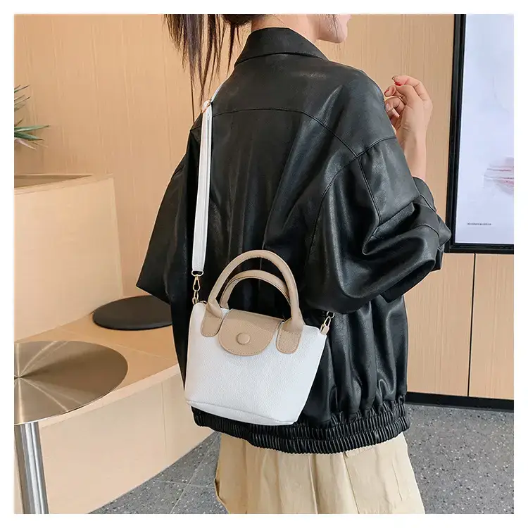 Women's Black Casual Mini Messenger Bag 2023 — feature 15