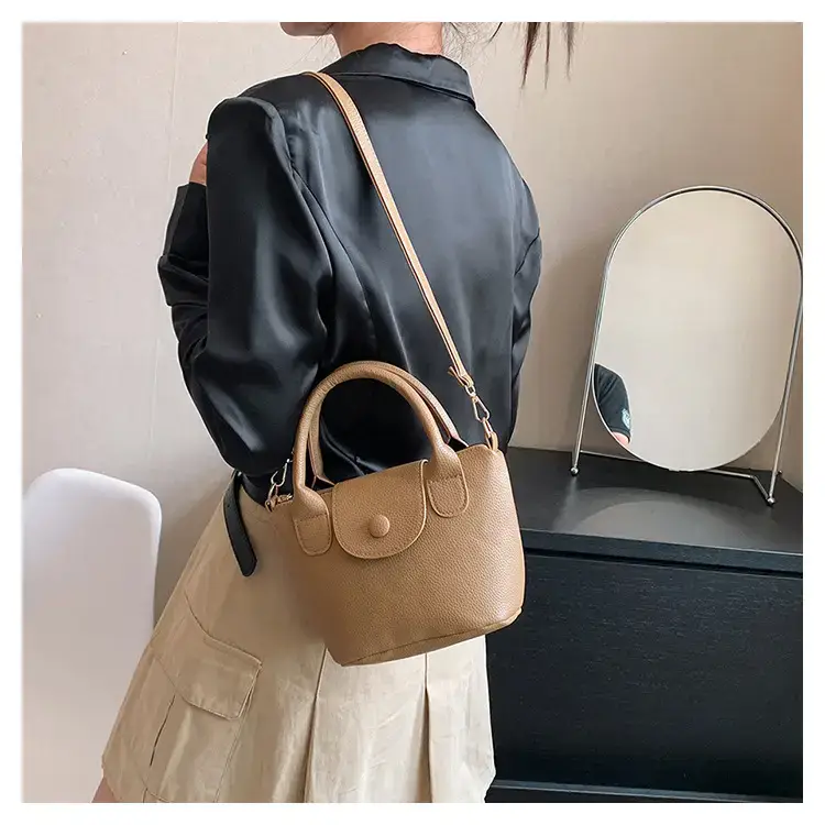 Women's Black Casual Mini Messenger Bag 2023 — feature 21