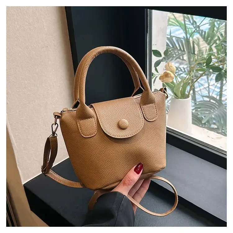 Women's Black Casual Mini Messenger Bag 2023 — feature 22