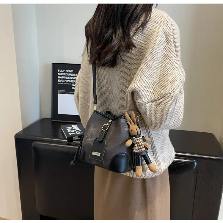 Korean Style Textured Shoulder Bag for Girls 2023 — feature 20