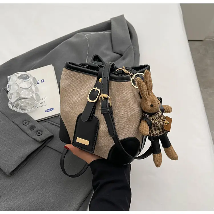 Korean Style Textured Shoulder Bag for Girls 2023 — feature 30