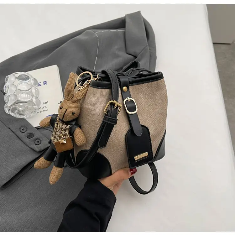 Korean Style Textured Shoulder Bag for Girls 2023 — feature 31