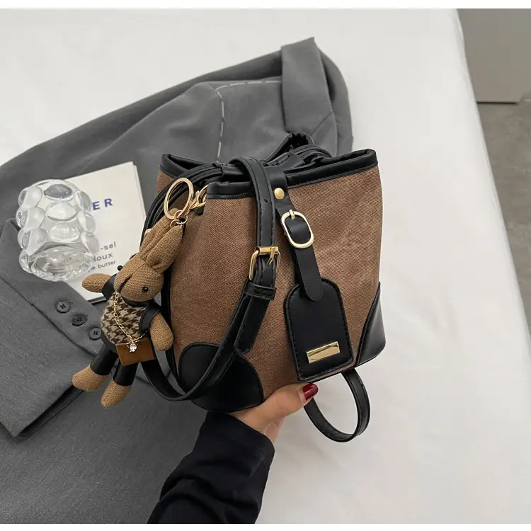 Korean Style Textured Shoulder Bag for Girls 2023 — feature 37