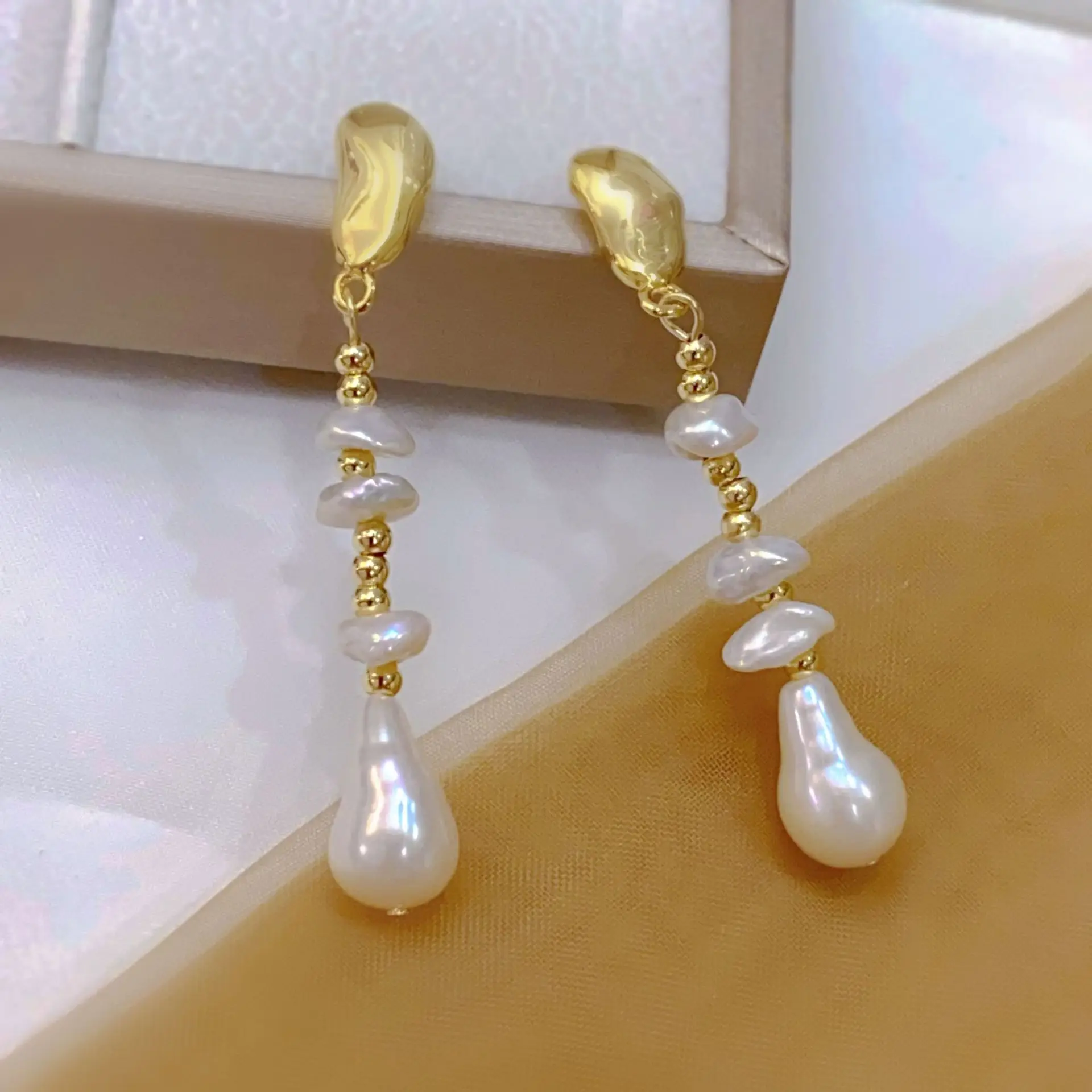Natural Zhenduo Pearl Earrings Baroque Design - Image 4