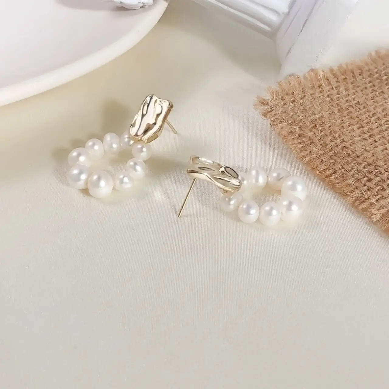 Vintage Pearl Circle Earrings for Women Silver - Image 4