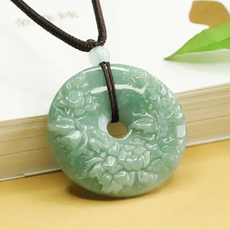 Aiyu Natural Jade Blossoming Pendant Necklace Green