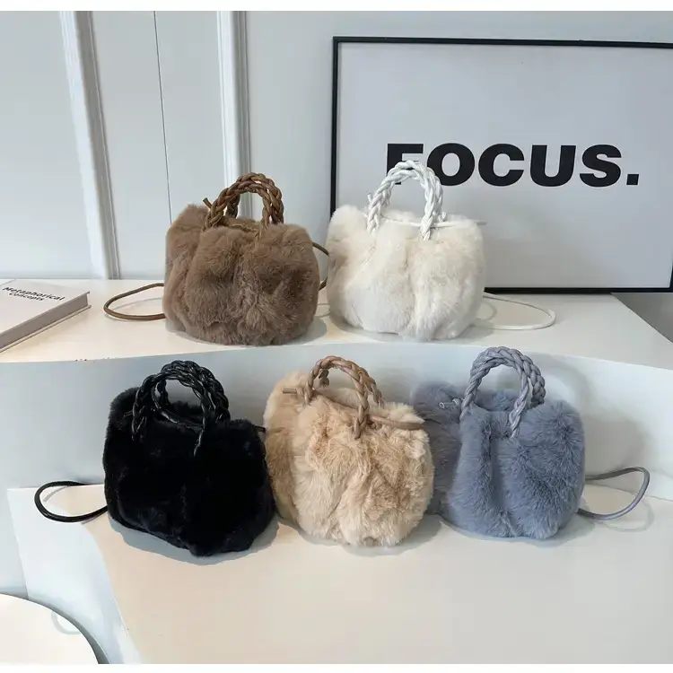 Plush Cloud Shoulder Bag for Women 2023 — feature 15