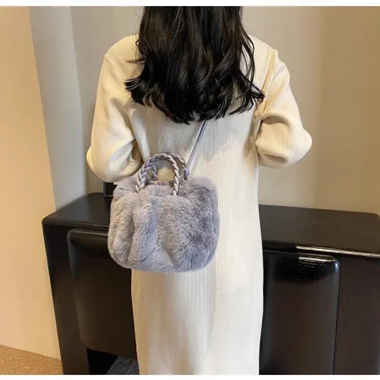 Plush Cloud Shoulder Bag for Women 2023 — feature 23